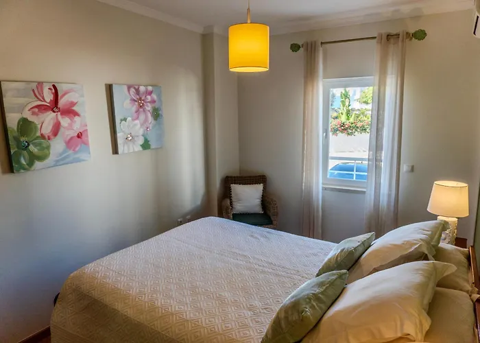 2 Bdr Na Sta Luzia Com Vista Piscina Appartement *
